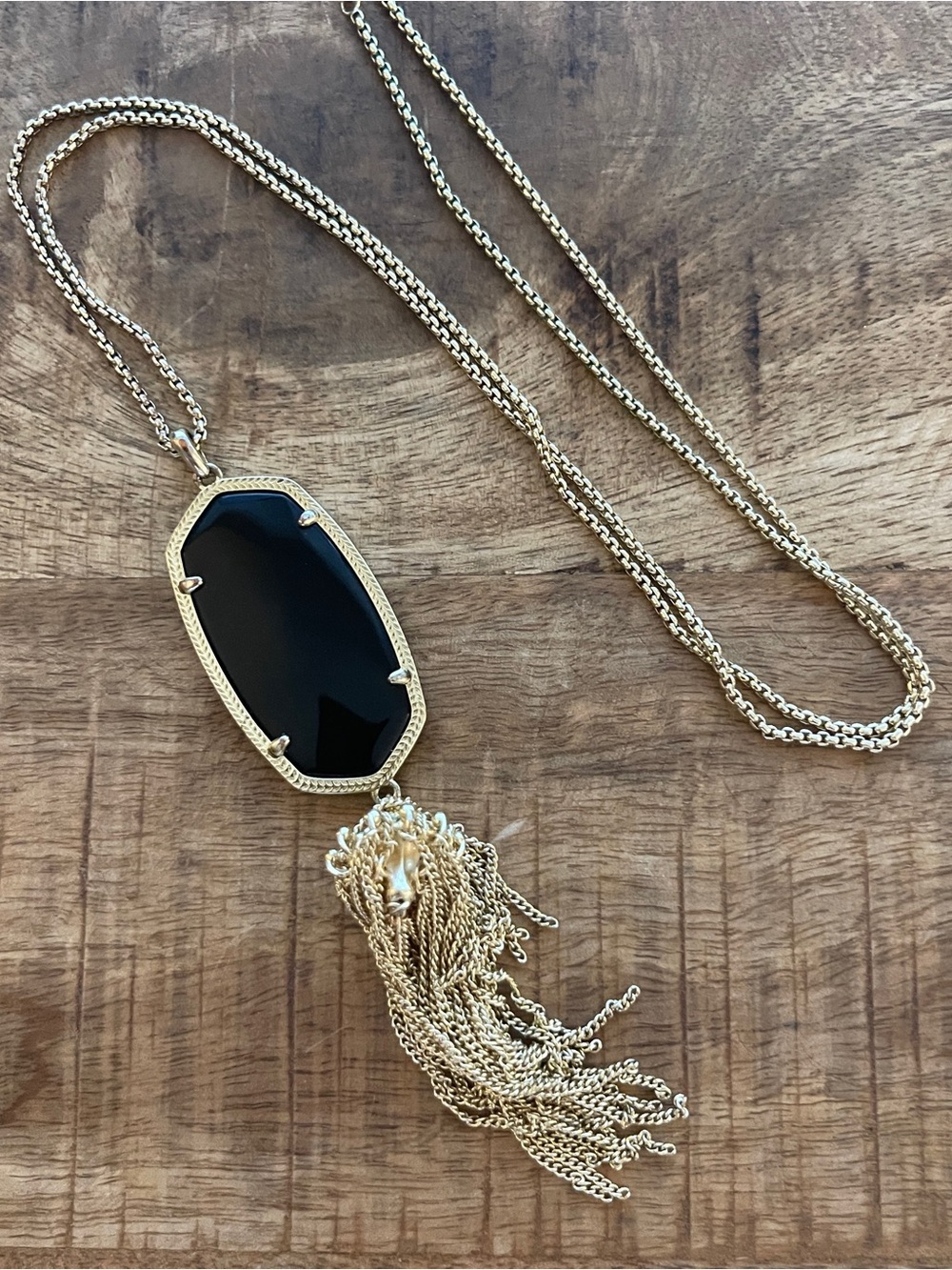 Kendra Scott necklace in gold and black